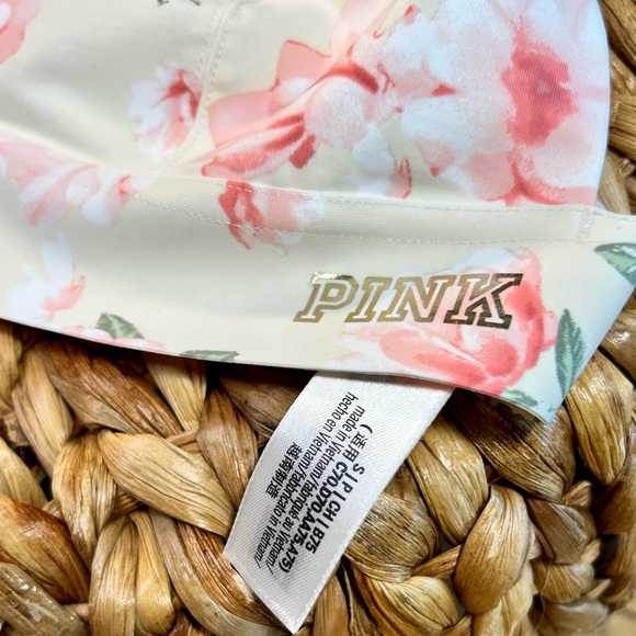 Pink bra - Picture 3 of 3